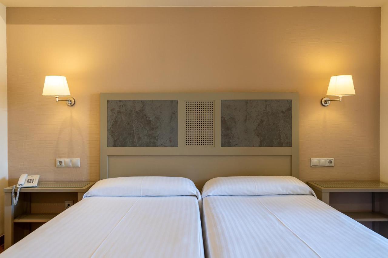 Hotel Alcossebre Bagian luar foto