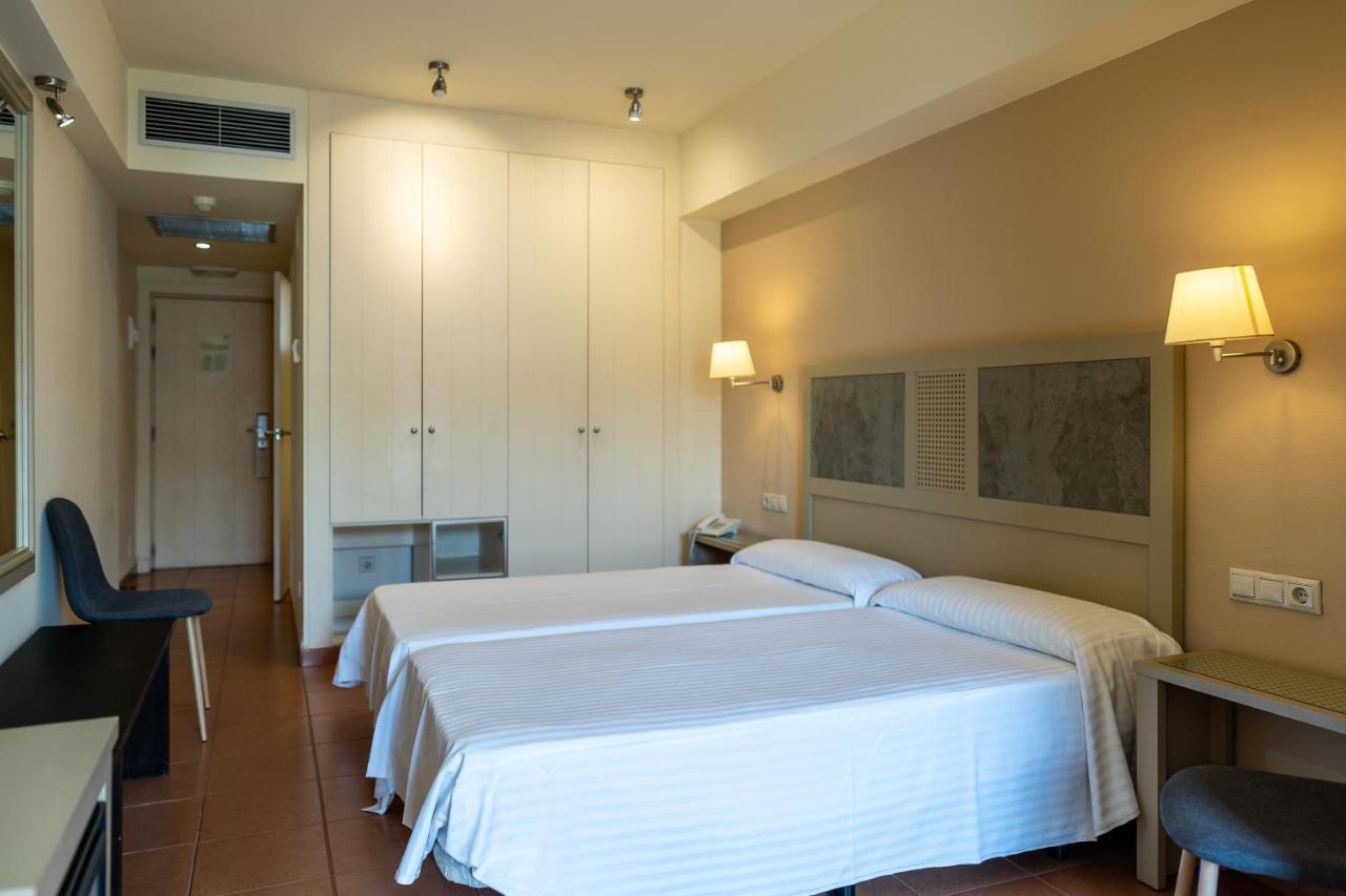 Hotel Alcossebre Bagian luar foto