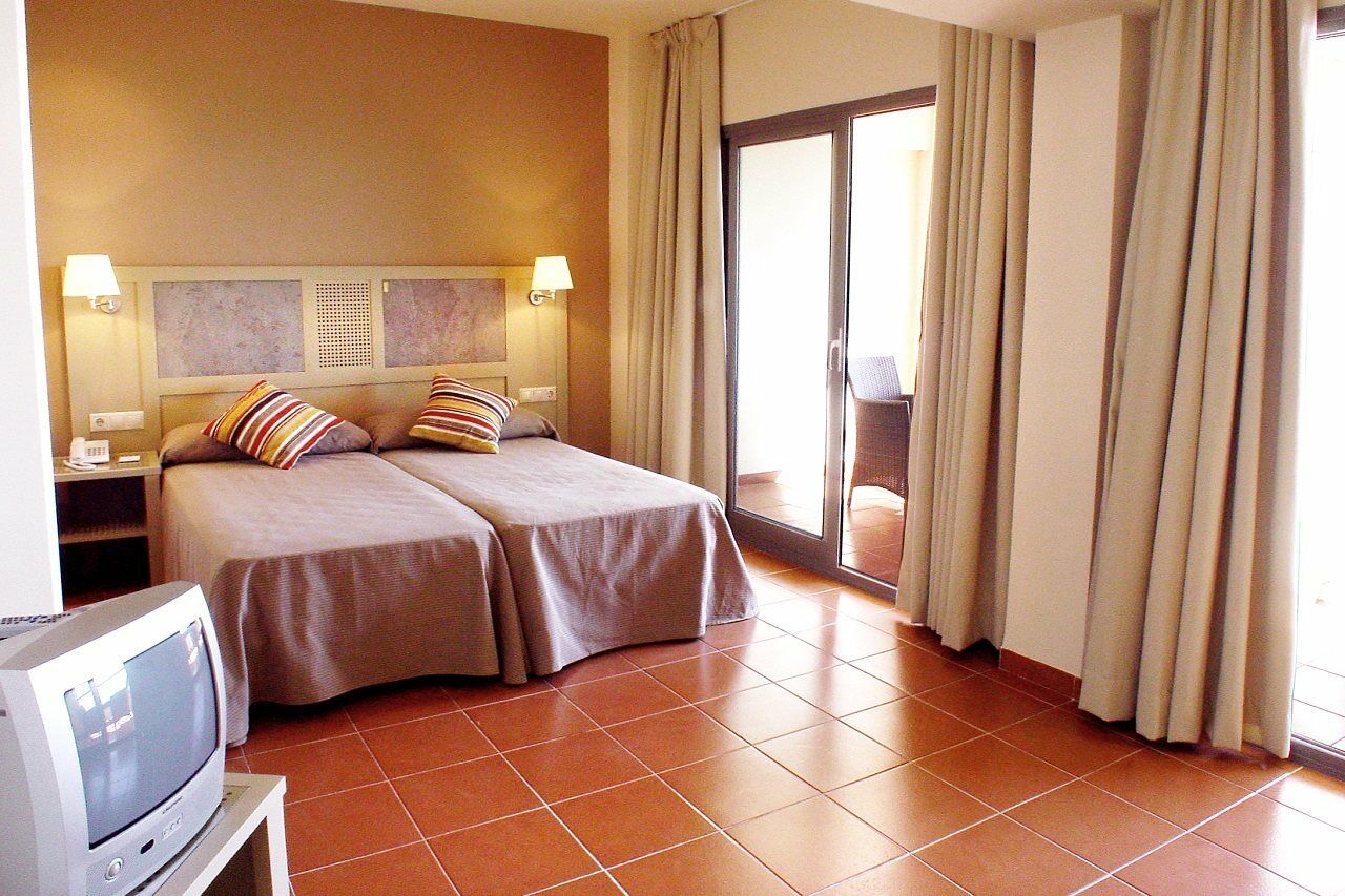 Hotel Alcossebre Bagian luar foto